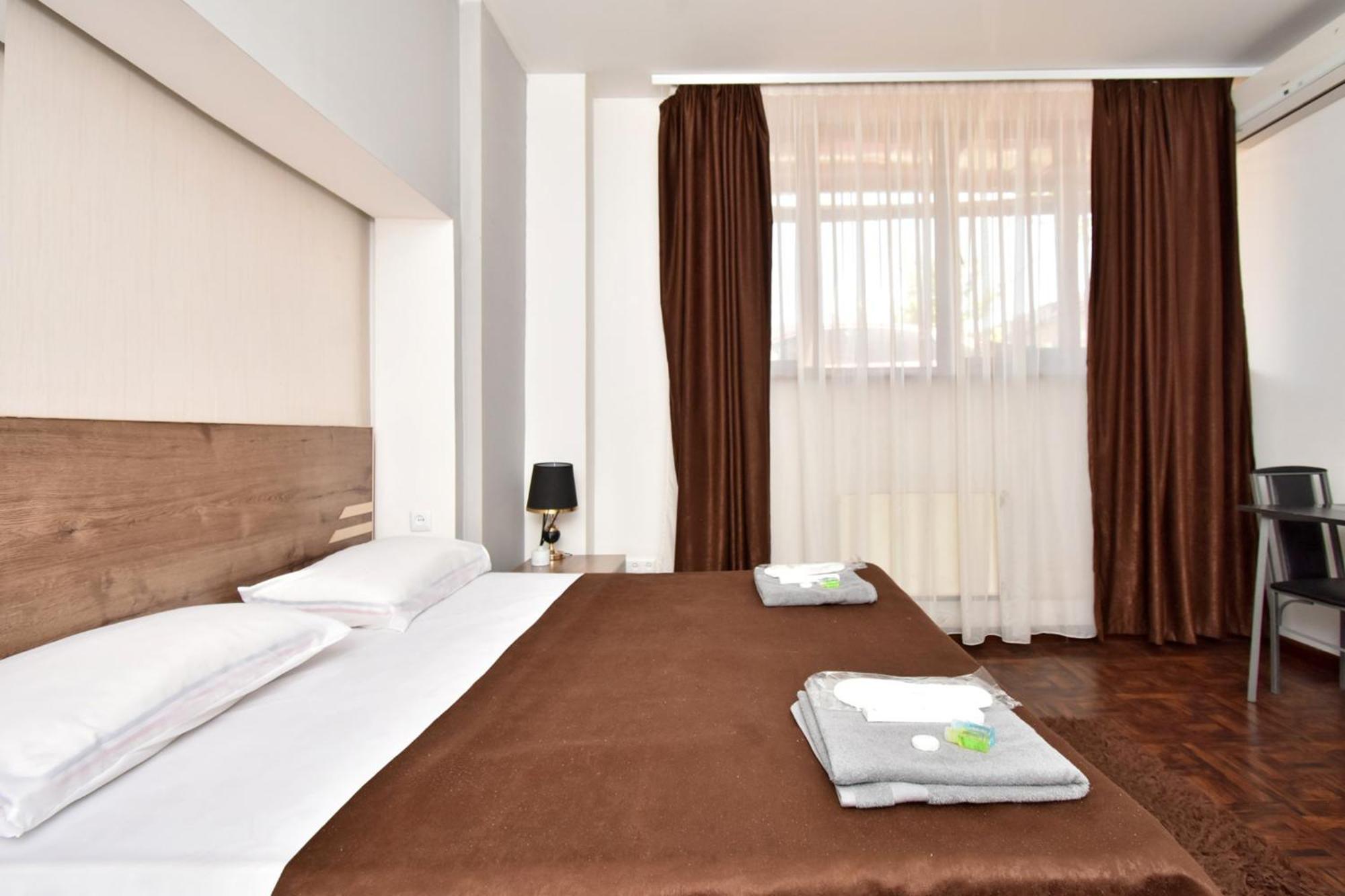 Aaa Hotell Jerevan Eksteriør bilde