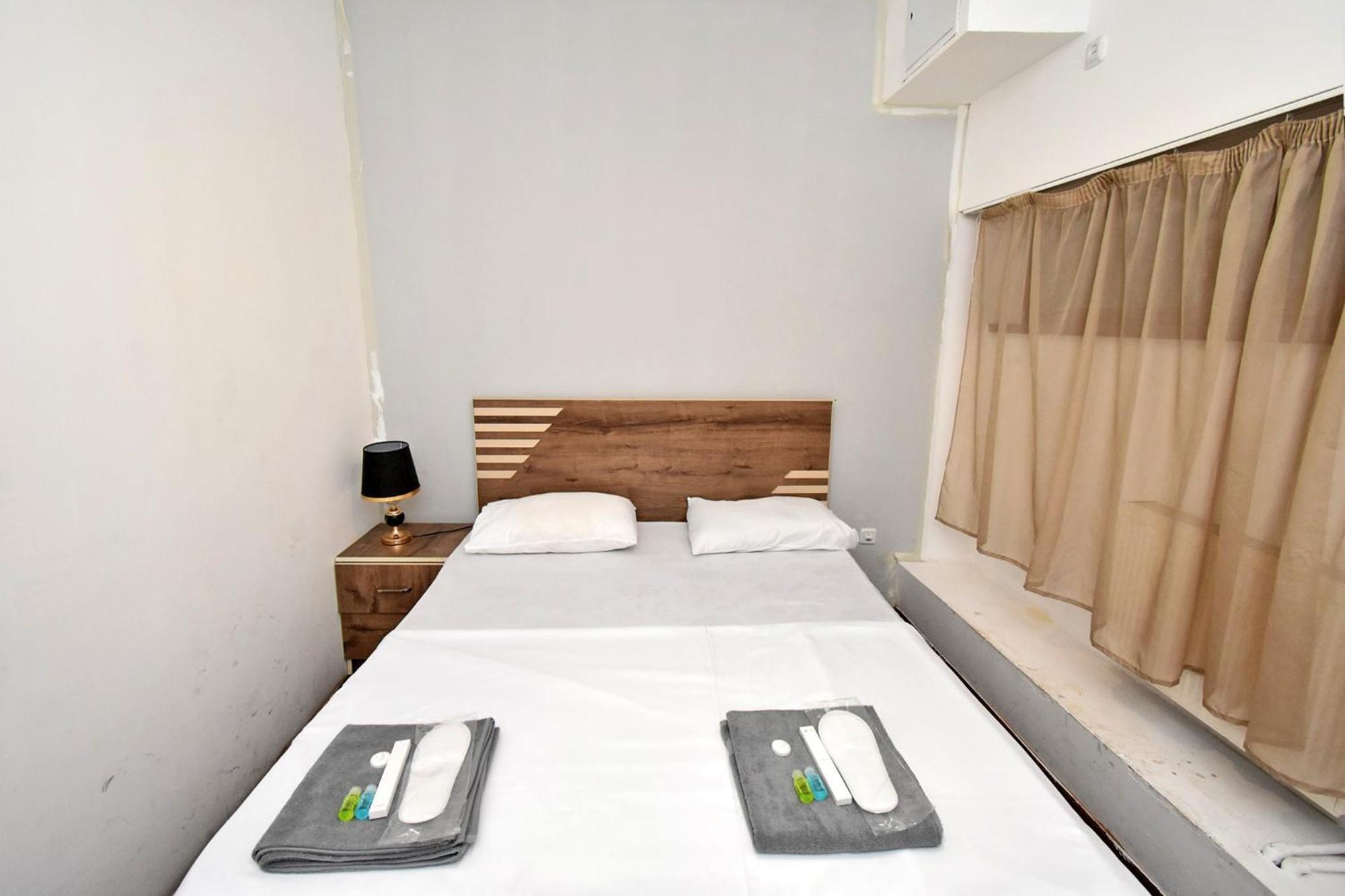 Aaa Hotell Jerevan Eksteriør bilde